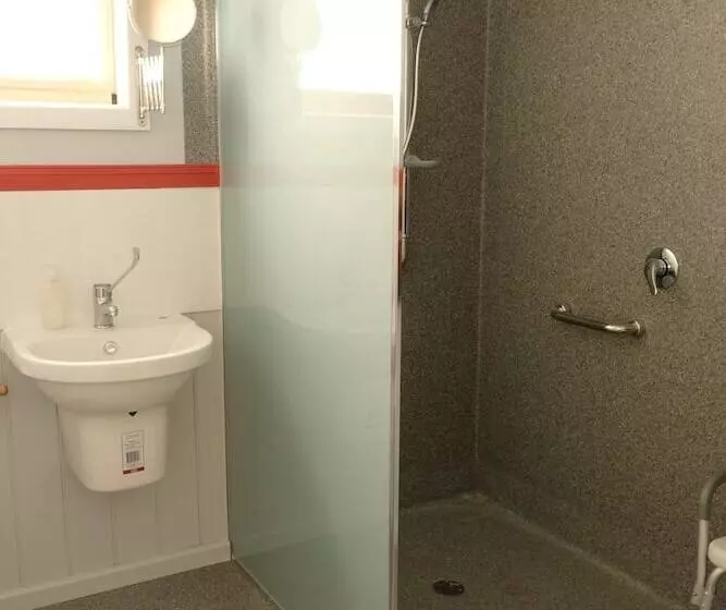 The Crays Accommodation