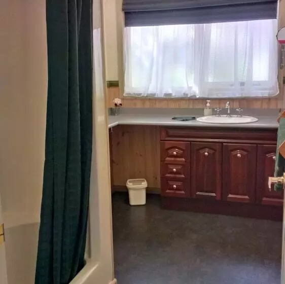 The Crays Accommodation