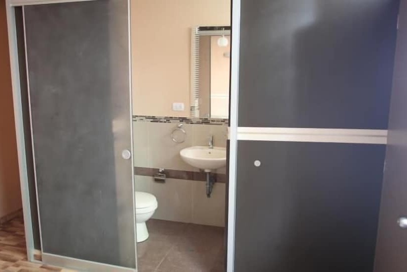 Общежитие The Florian's B&B