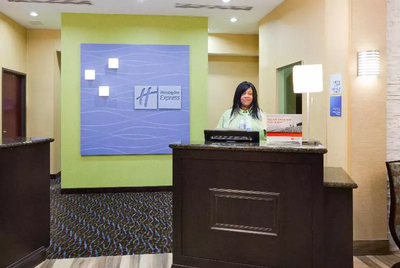 ホテル Holiday Inn Express & Suites Davenport By Ihg