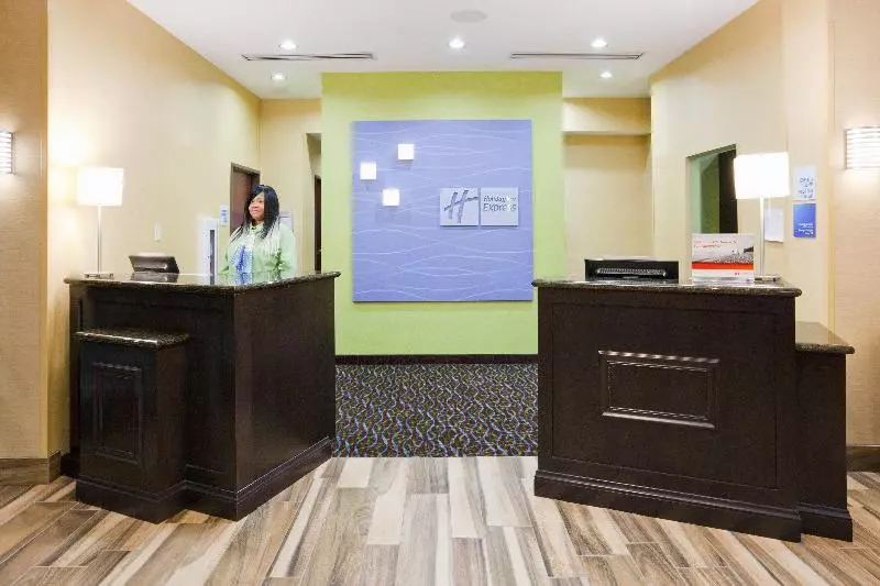 ホテル Holiday Inn Express & Suites Davenport By Ihg