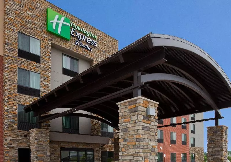 ホテル Holiday Inn Express & Suites Davenport By Ihg