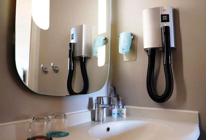 בית מלון כפרי Ibis Moscow Dynamo