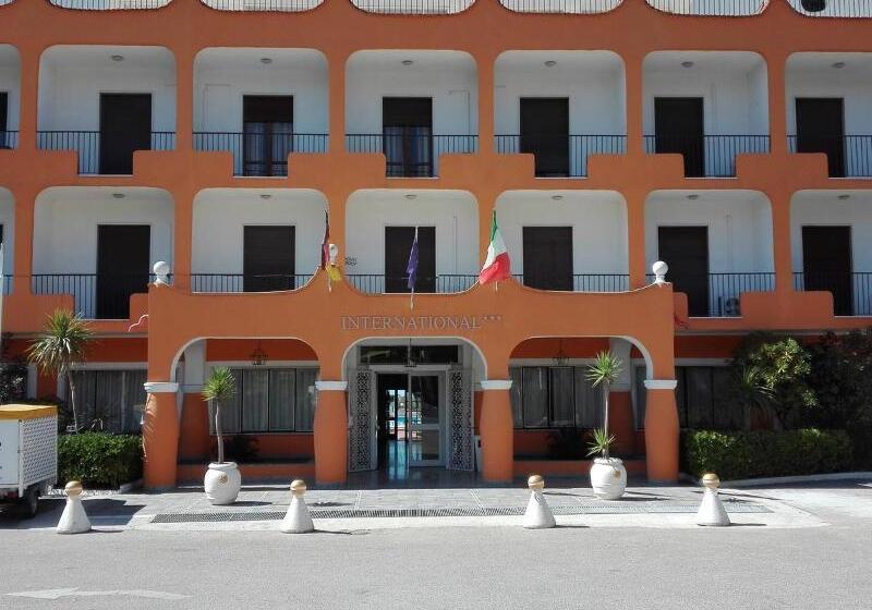 호텔 International Resort