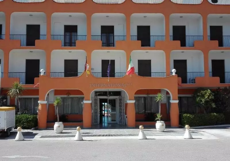 هتل International Resort