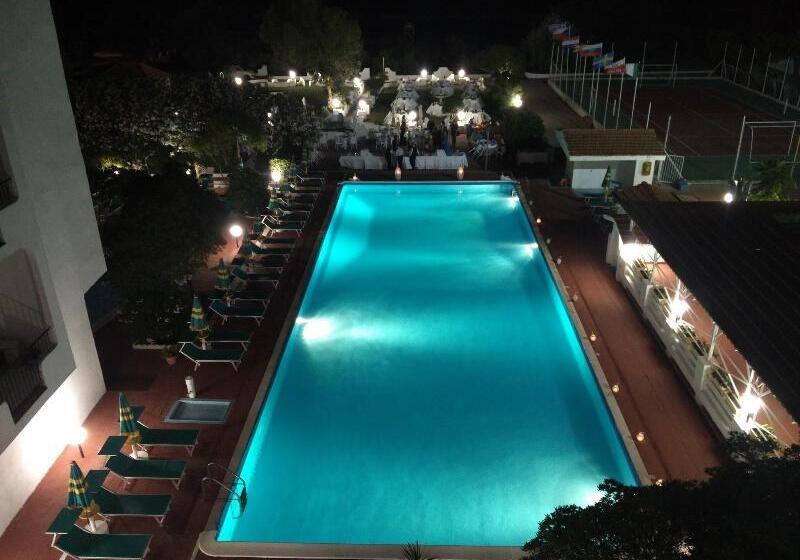 호텔 International Resort