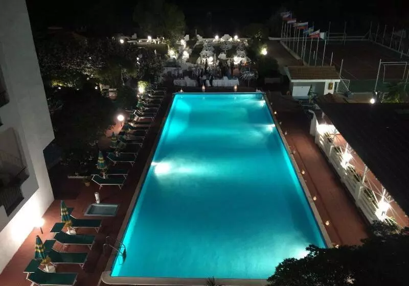 هتل International Resort