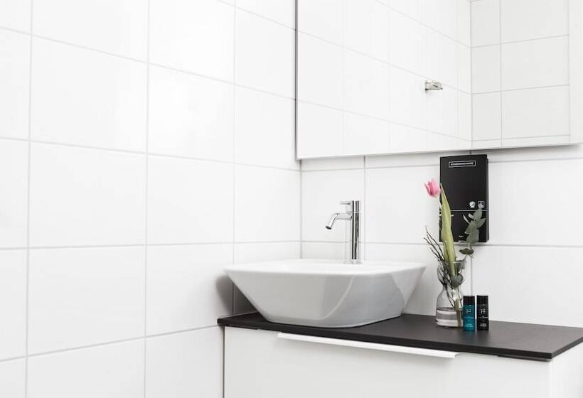 בית מלון כפרי L Lassalyckan