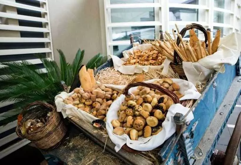 هتل Mareneve Resort