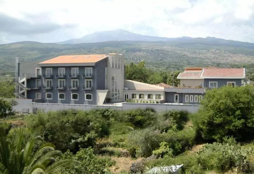 هتل Mareneve Resort