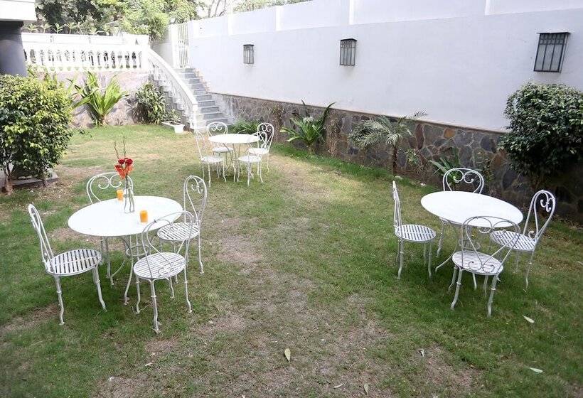 Hotelli OYO Rooms Huda City Center