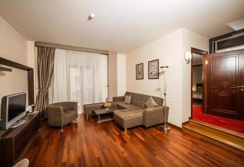 هتل Passage Boutique