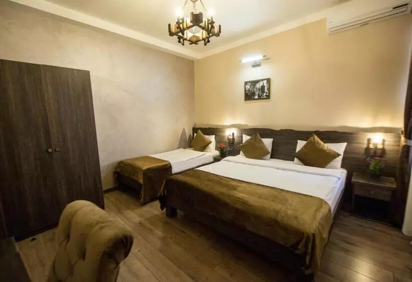 هتل Passage Boutique