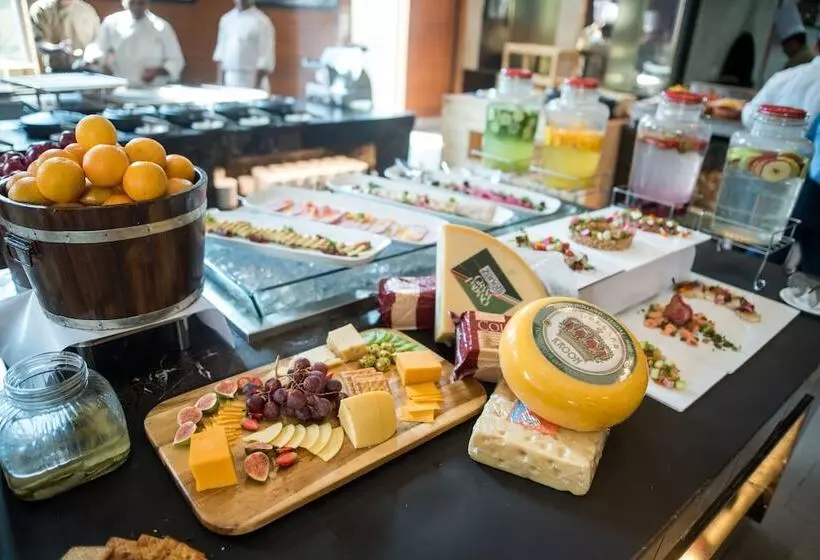 בית מלון כפרי Sheraton Hyderabad