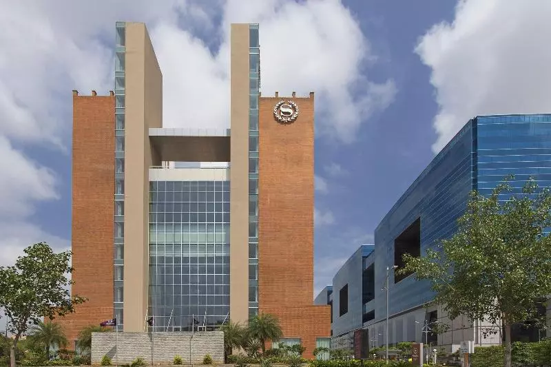 בית מלון כפרי Sheraton Hyderabad