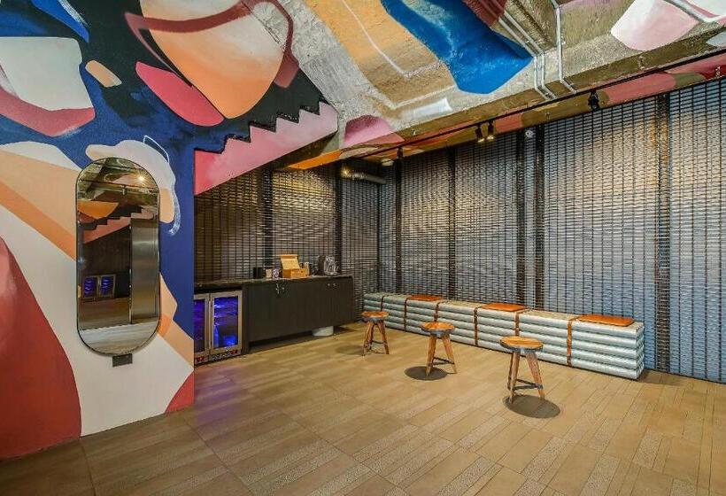 בית מלון כפרי The Urban Newtown