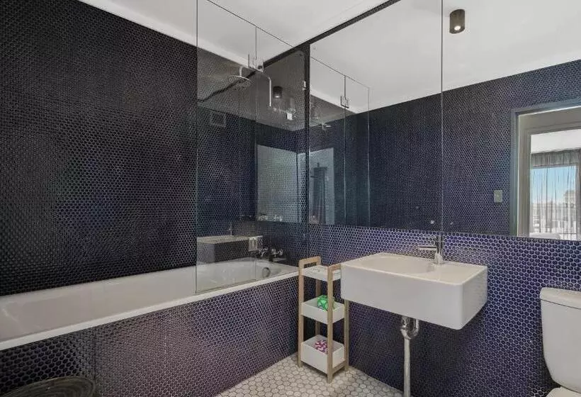 Hotel The Urban Newtown