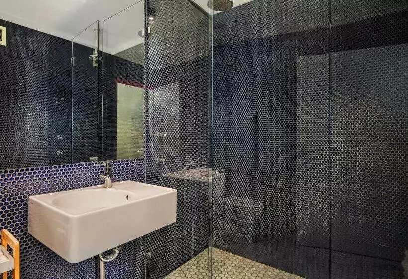 Hotel The Urban Newtown