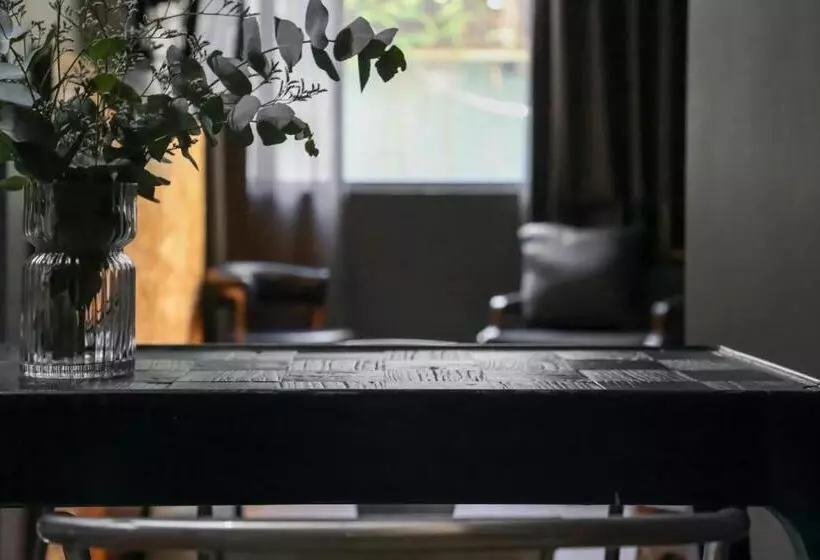 Hotel The Urban Newtown