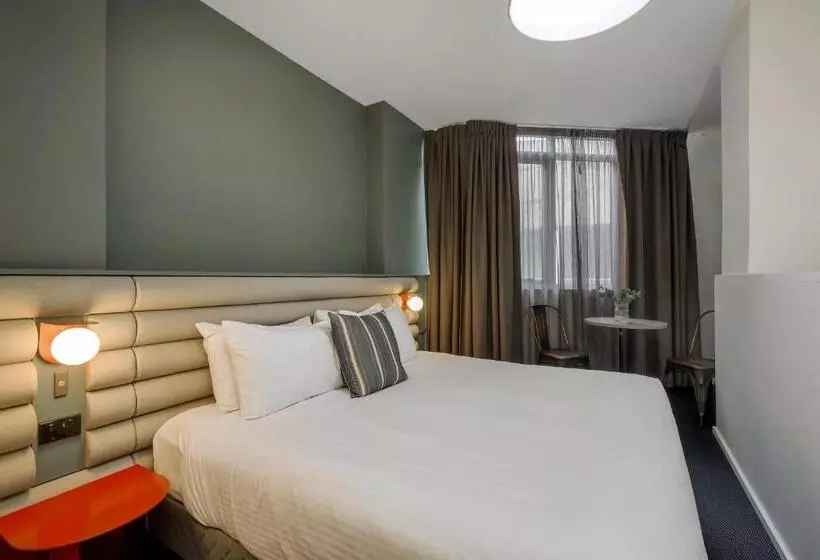 Hotel The Urban Newtown