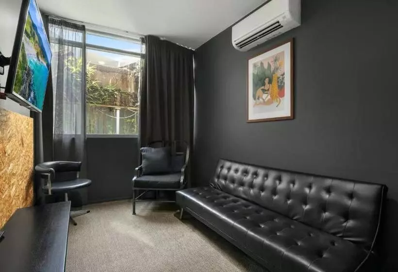 Hotel The Urban Newtown