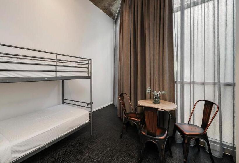 בית מלון כפרי The Urban Newtown