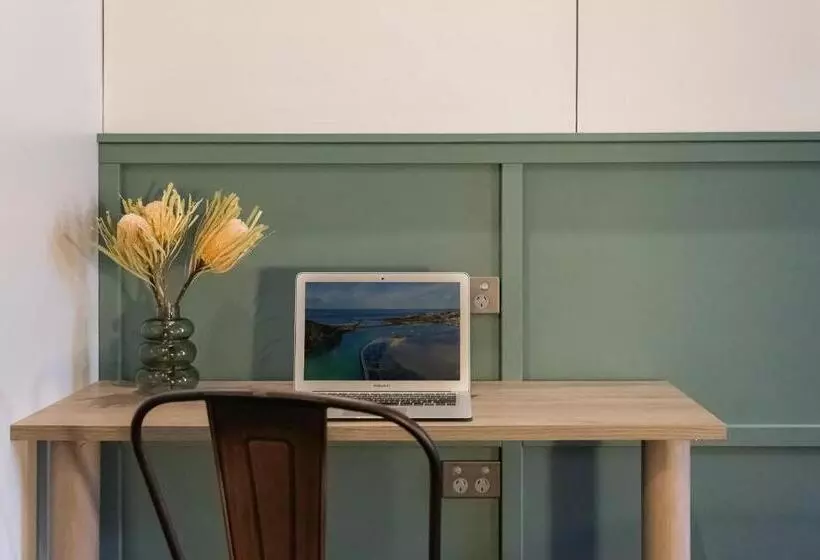 Hotel The Urban Newtown