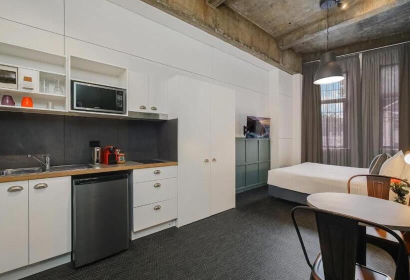 בית מלון כפרי The Urban Newtown