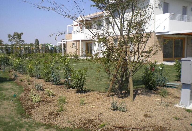 בית מלון כפרי Villaggio Laguna Blu