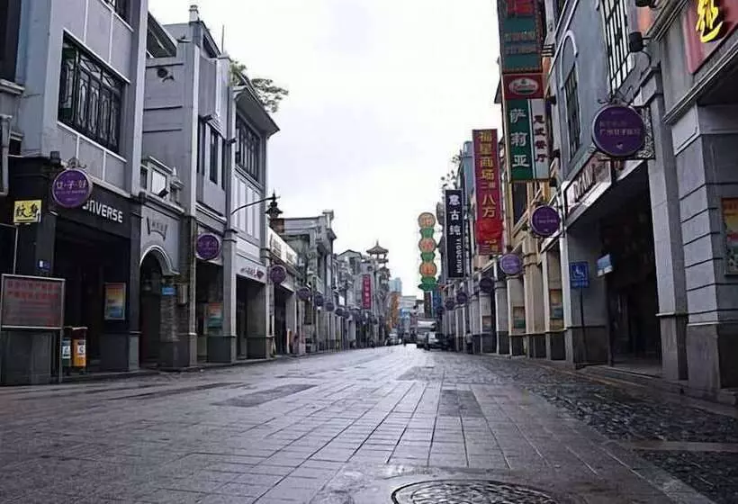 Kaiserdom Hotel China Plaza