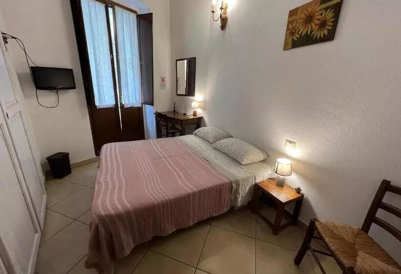 تختخواب و صبحانه L Antica Torre Caralis Holiday