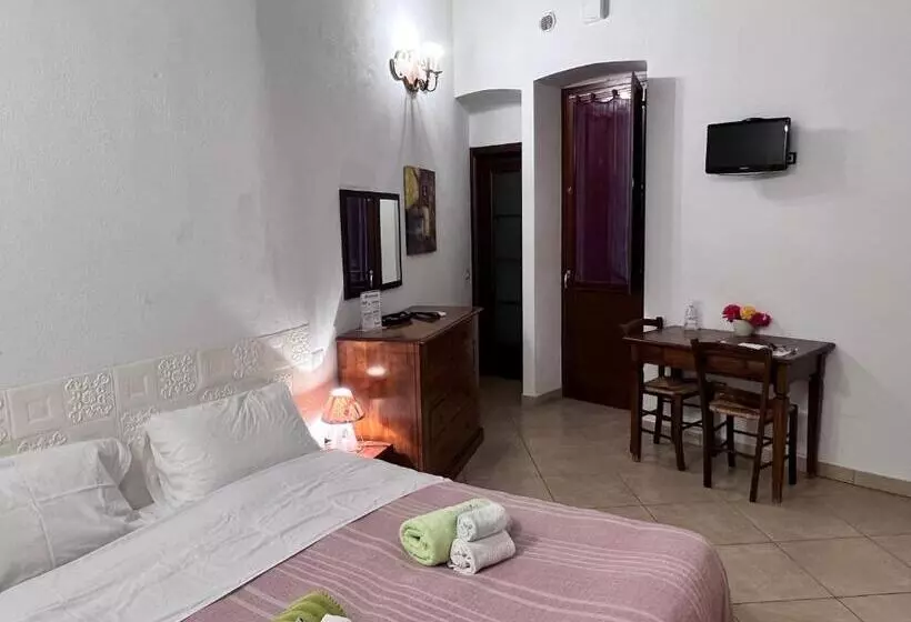 تختخواب و صبحانه L Antica Torre Caralis Holiday