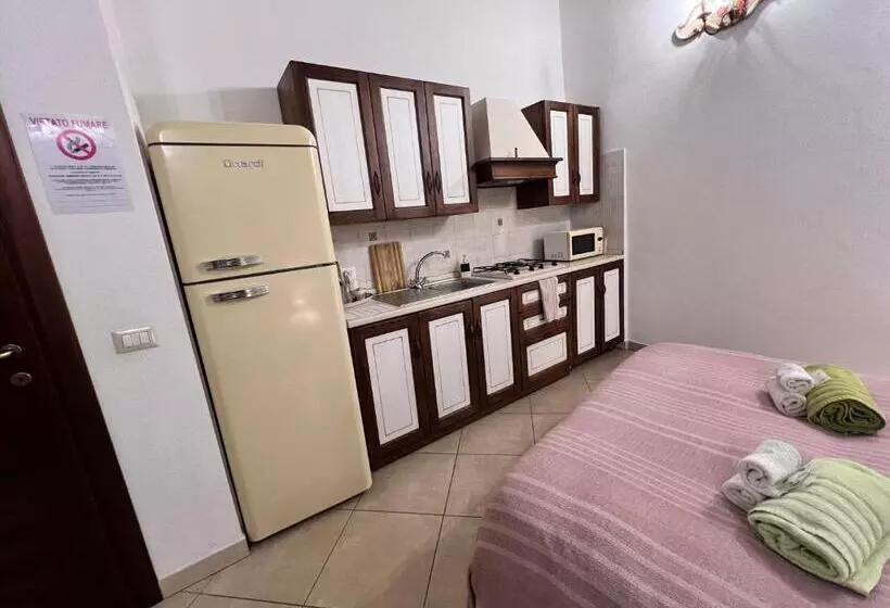 تختخواب و صبحانه L Antica Torre Caralis Holiday