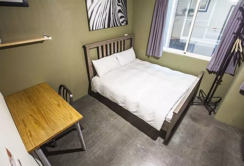 ペンション Tomer Hostel