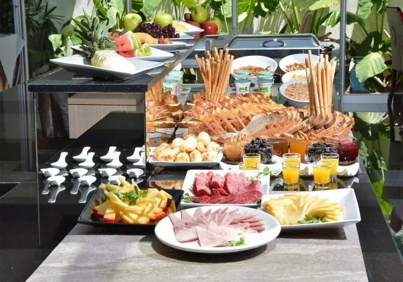 Savoy Hotel Encarnación