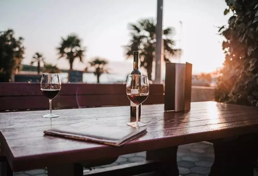 Aparthotel Marina Gromela