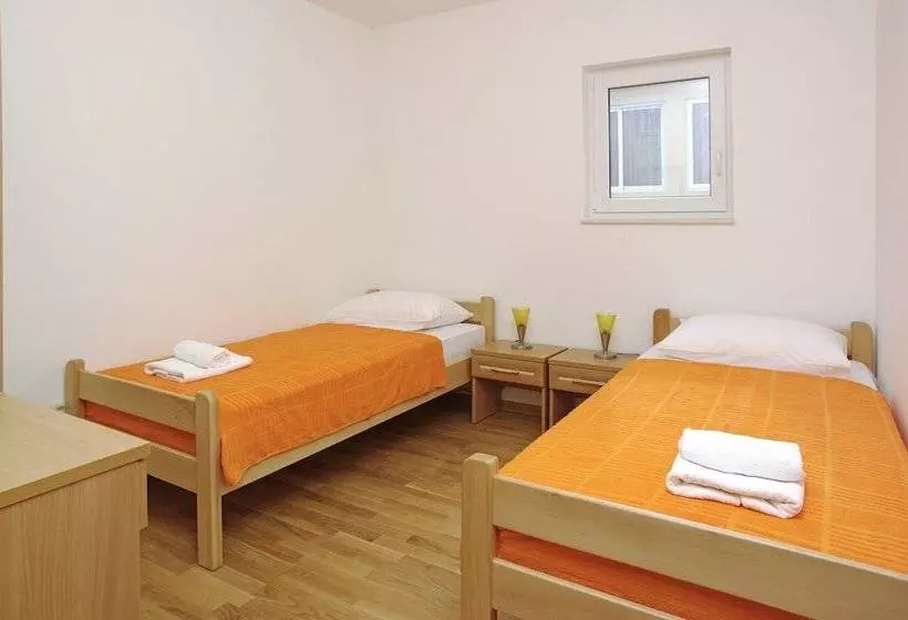 Aparthotel Marina Gromela