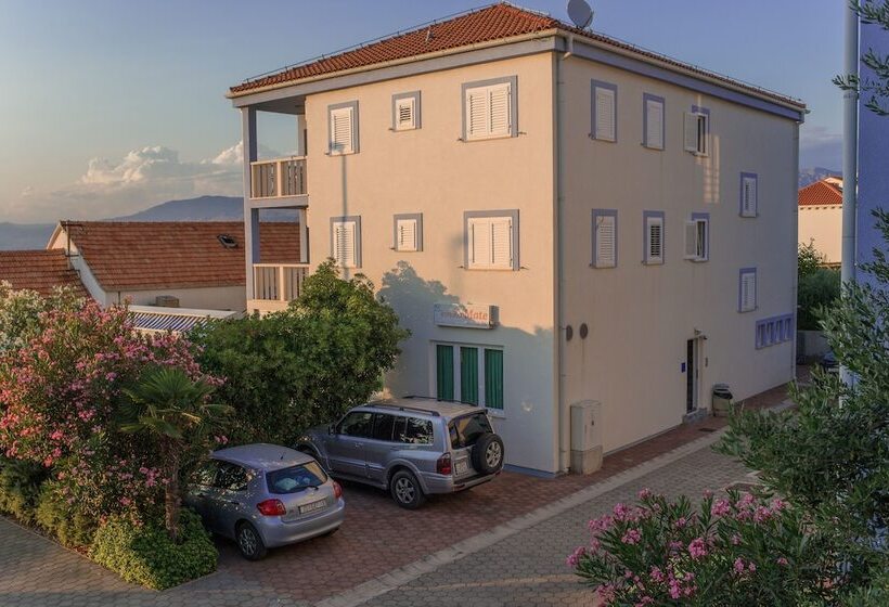 Aparthotel Marina Gromela