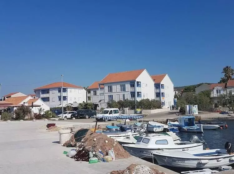 Aparthotel Marina Gromela