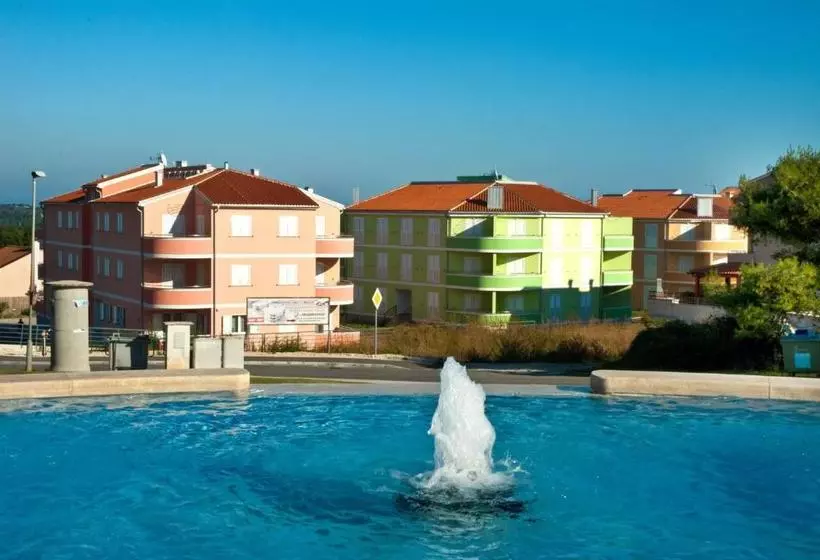 Apartments Premantura Dom