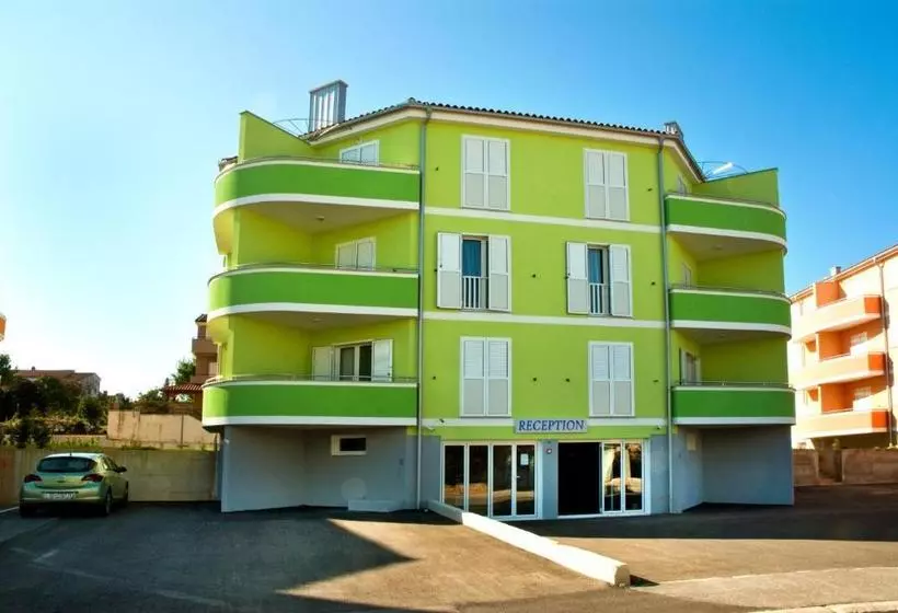 Apartments Premantura Dom