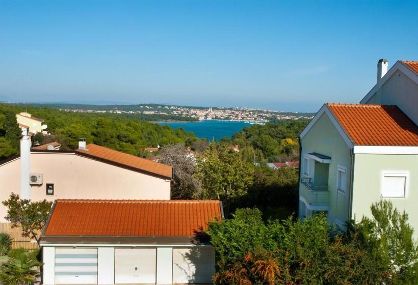 Apartments Premantura Dom