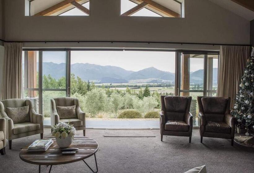 צימר Amuri Estate Luxury Lodge