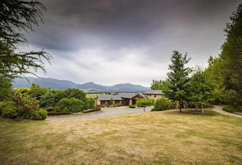 צימר Amuri Estate Luxury Lodge