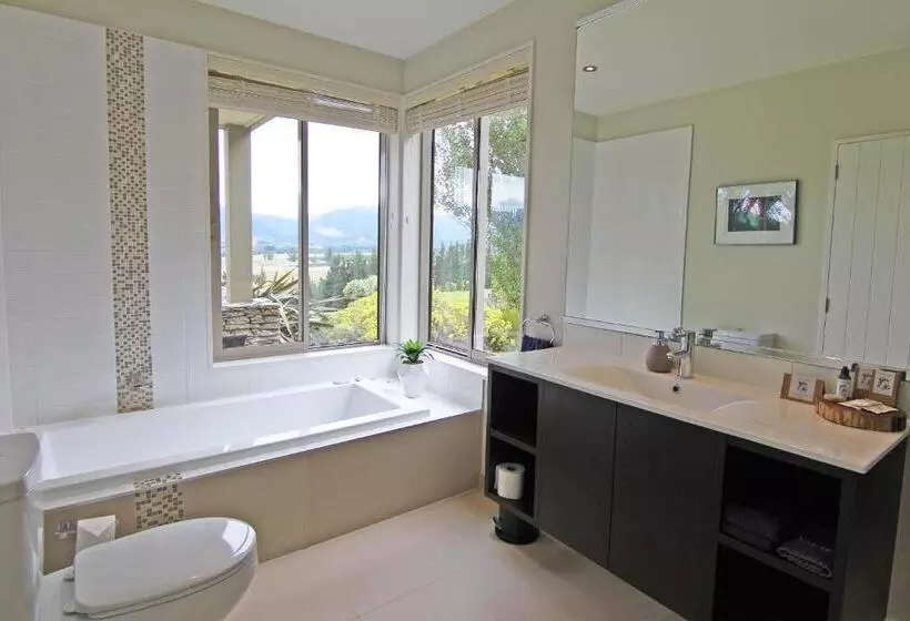 مبيت وإفطار Amuri Estate Luxury Lodge