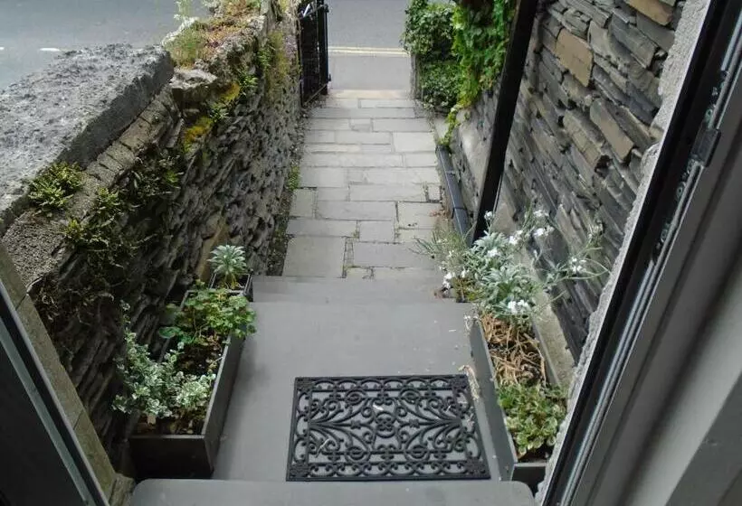 Bed and Breakfast Cambridge House Room Only Accommodation For Adults