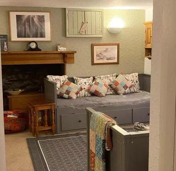 Bed and Breakfast Cambridge House Room Only Accommodation For Adults