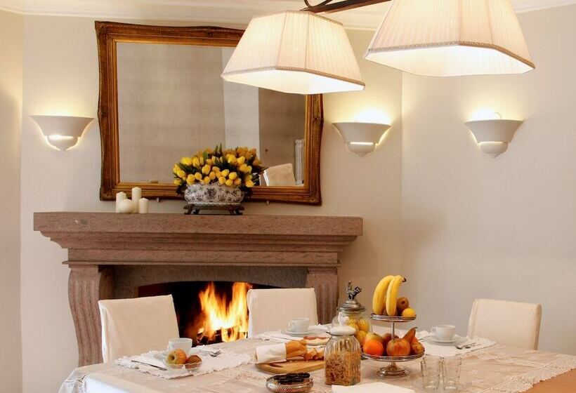 مبيت وإفطار La Villetta Suite