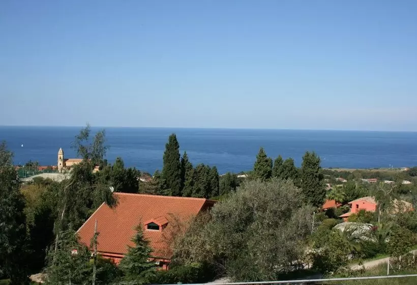هتل Agriturismo Ruralia