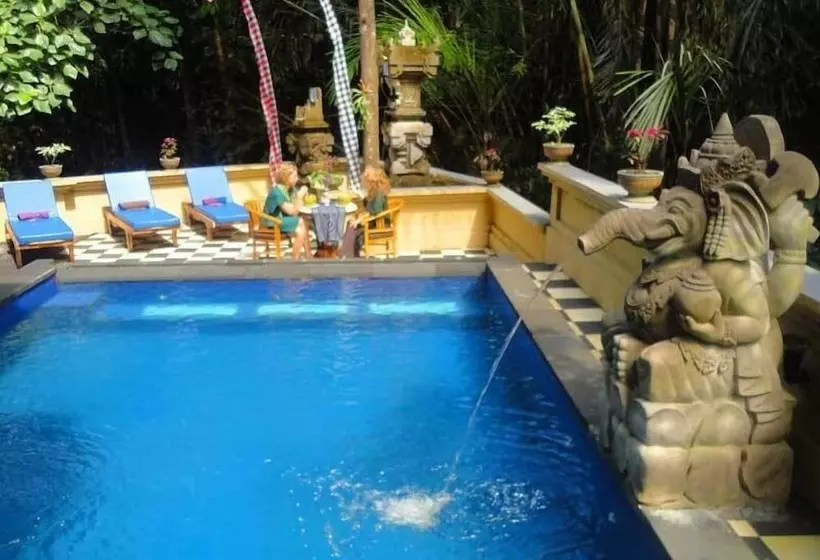 ホテル Bembengan Ubud Cottage
